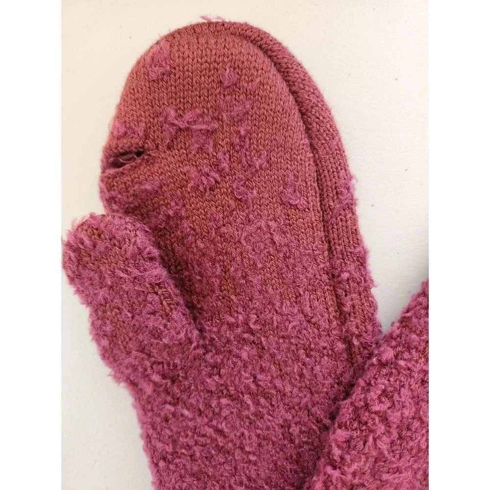 NWT Lululemon Women's Ombre Knit Textured Mittens Size M/L Red Merlot
